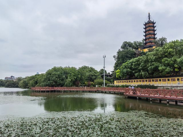 鎮江金山。