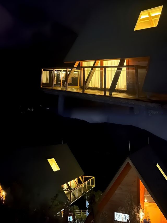理縣|人均HKD200入住山景小木屋！。