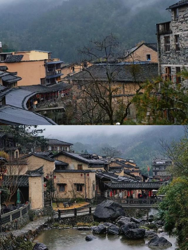 霧雨中的古村，仿佛世外桃源！