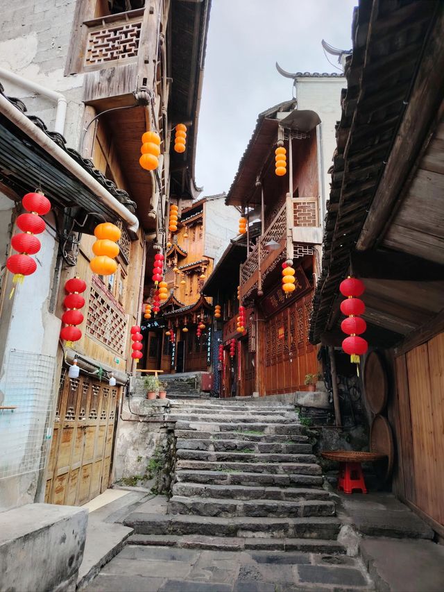 寒假探秘鳳凰古鎮 歷史韻味正濃時