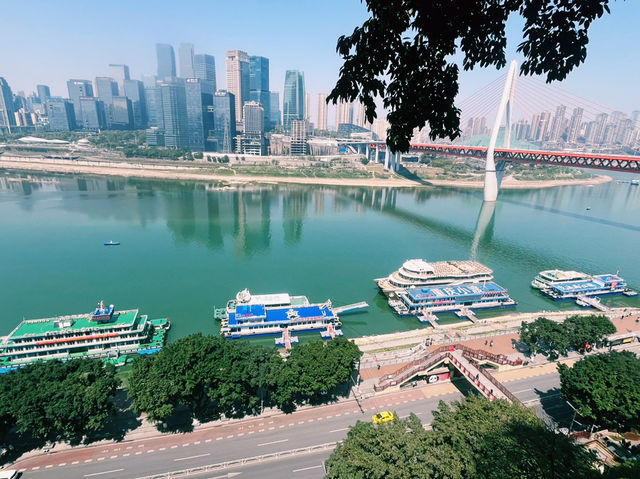 重慶市渝中區著名的景點：戴家巷。適合拍照打卡、週末閒暇度假地！ 