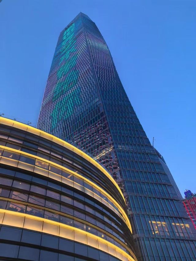 不愧是青島酒店天花板，這外觀也太震撼了吧！！