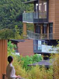 喺明月山嘅褶皱入面，尋一處竹林與泉嘅禪意歸處