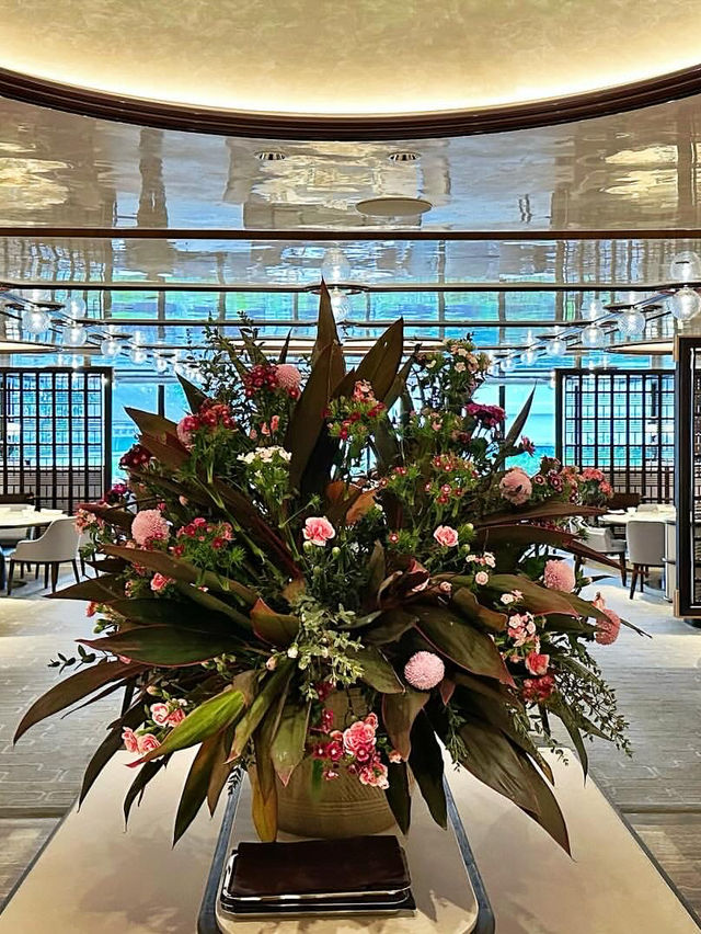 新加坡康萊德酒店～多元餐飲體驗嘅都市奢華居所