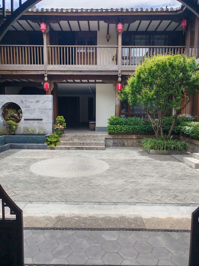 走進麗江雪山古鎮與詩意棲居的完美結合