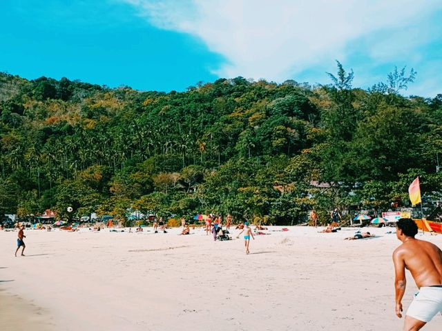Nai Harn Beach Play Book: "Absolute" Paradise of Phuket