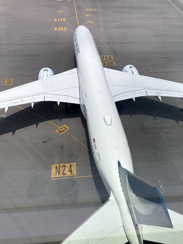🇭🇰香港機場｜國泰商務艙+空中廊橋 驚喜滿滿