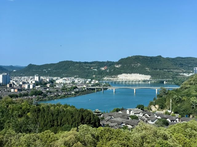 閬中兩日遊