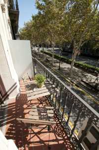 巴塞羅那居住旅館 | Barcelona Living Inn   地址：Gran Via d