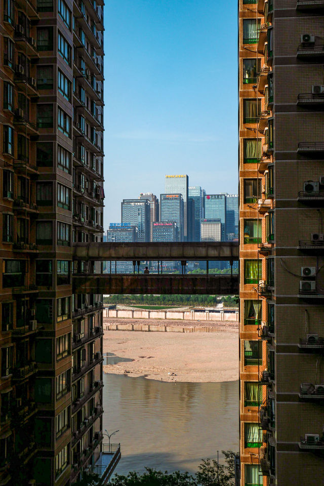 喺重慶呢座有溫度嘅城市影完呢啲機位先走