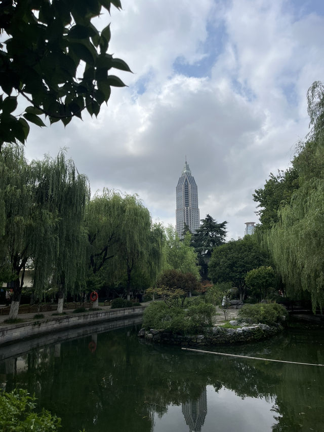 🏛️【南京必遊】70+長者實測!總統府慢遊指南!帶長輩這樣玩最舒適 🏛️【南京必遊】70+長者實測!總統府慢遊指南!帶長輩這樣玩最舒適