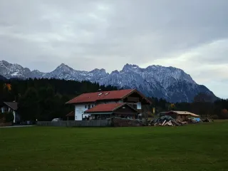 ทริปเดินป่าสำหรับคู่รักในเยอรมนี ① มิวนิก (Geroldsee)