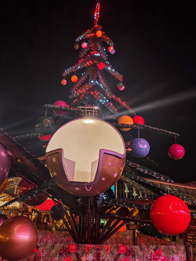 Magical Christmas Market Vibes in Paris’ 19th District 🎄✨