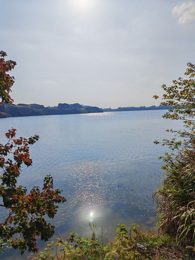 丹崖湖光尋幽記