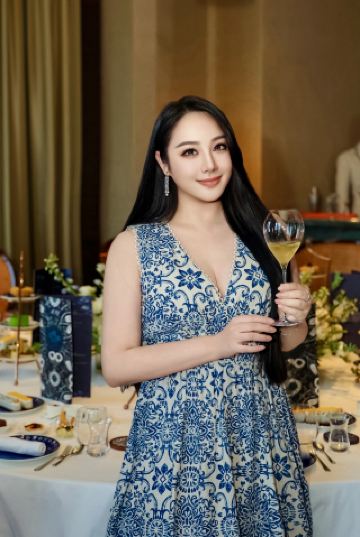 An Art Feast in the Clouds | Experience a Unique Afternoon Tea Journey