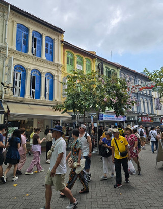 Colorful Market Experience in Chinatown