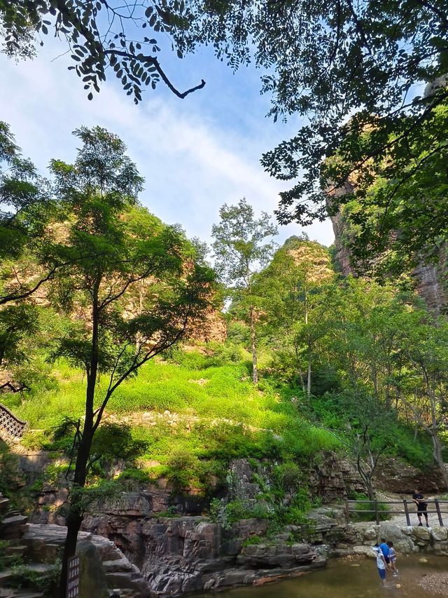 北京湖洞水遊玩攻略 湖洞水坐落於平谷區黃松峪鄉,是一處小眾原生態2A峽谷景區,因谷中有湖、山中有