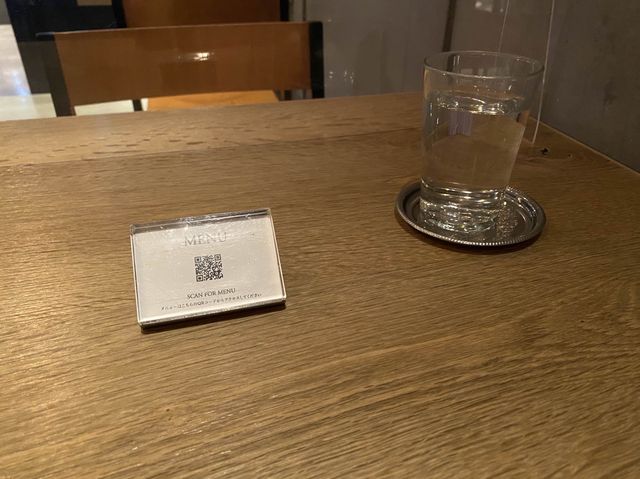 京都・烏丸。中庭も素敵です。町屋を改装した『小川珈琲 堺町錦店』