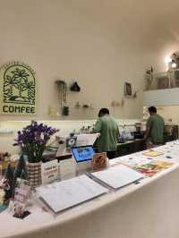 老城區想飲☕COFFEE 🍹？ 想起COMFEE🌴?