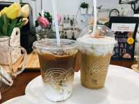 Rainbow Café โฮมเมดเบเกอรี่ ร้านเล็กๆน่ารัก 