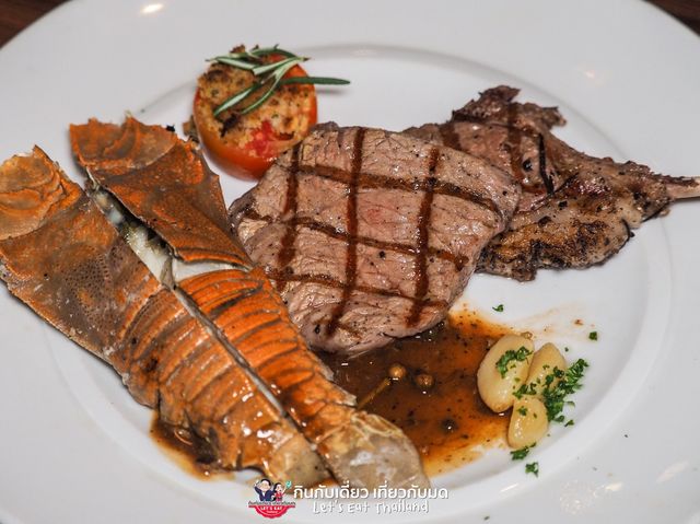 บุฟเฟ่ต์จุก ๆ ได้ Lobster คนละ 1 ตัว