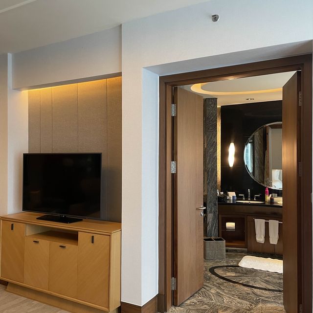 Deluxe Room Ritz Carlton Pacific Place