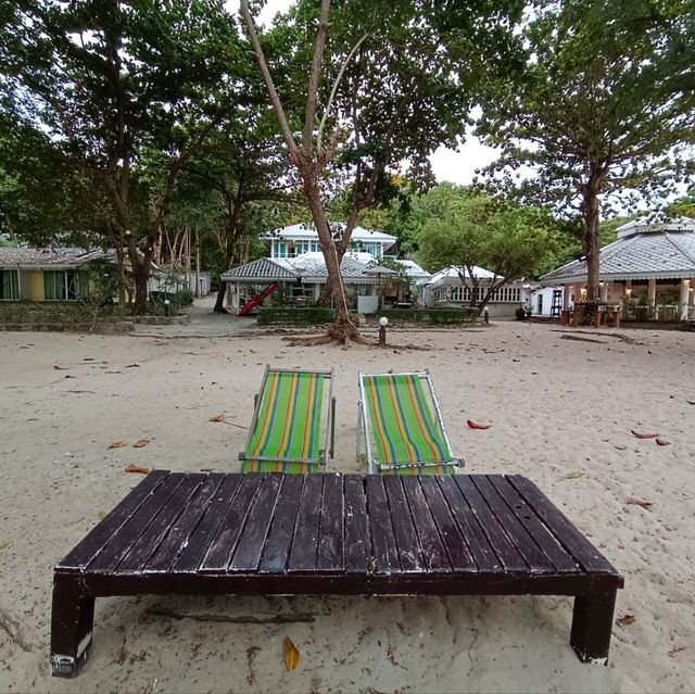 ที่พักนอนฟังเสียงคลื่น ที่พักนอนฟังเสียงคลื่น