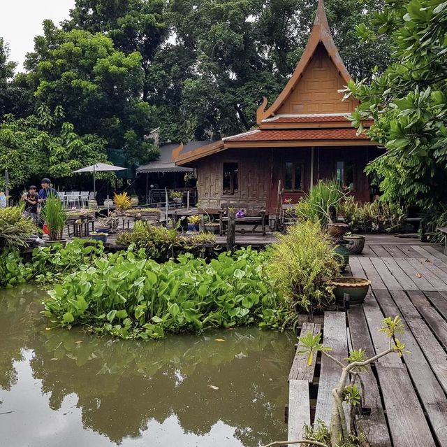 จิบกาแฟ ชมเรือนไทย ” บ้านสวนกาแฟนสด มีนบุรี”