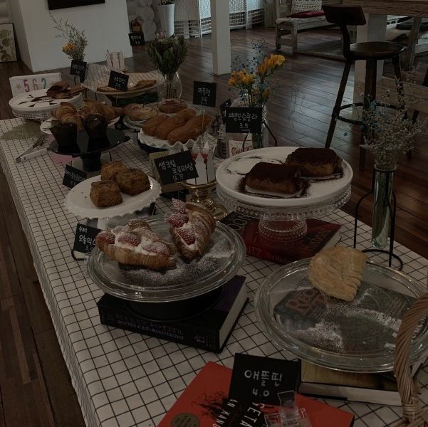 [CAFE 562]  일산 풍동 애니골, 포토존 정말 많은 예쁜카페