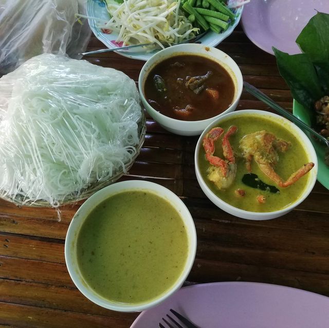 บ้านขนมจีนริมคลองวังเคียงคู่
