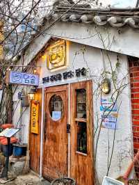 【韓国旅行】ソウルの人気観光地！可愛い街”益善洞“の人気店‼️並んでも食べたい釜飯♪