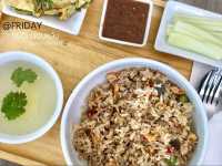 ร้าน Friday Everyday สัตหีบ อาหารอร่อย บรรยากาศดี