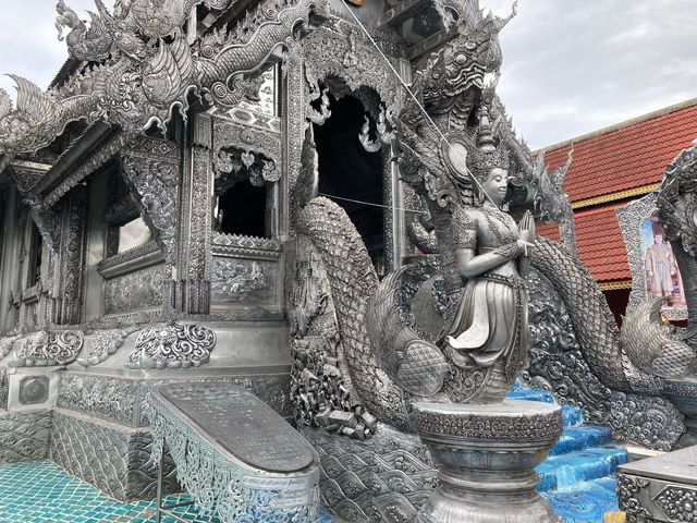 ‘วัดศรีสุพรรณ’อุโบสถเงินแห่งแรกของโลก