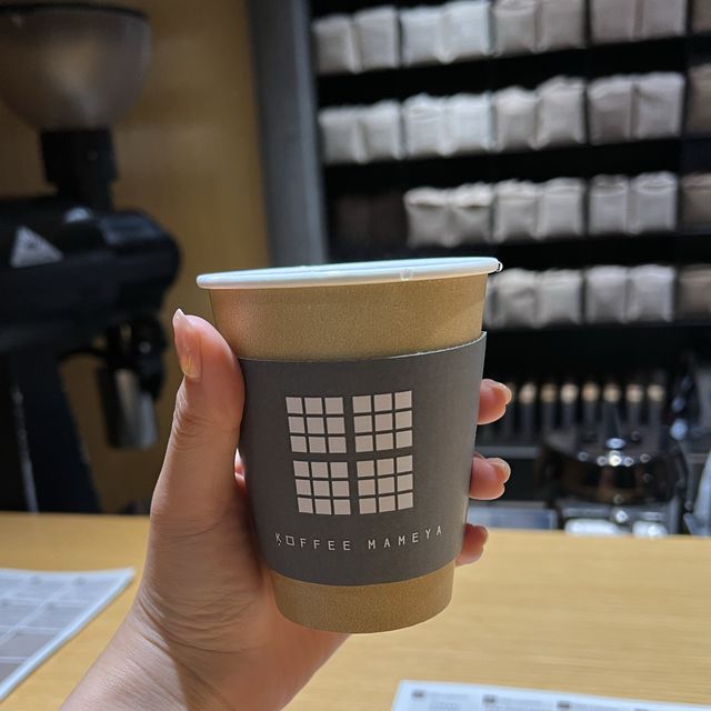 바리스타가 직접 설명해주며 매일 다른 커피를 즐길 수 있는 스탠드 커피바, 마메야