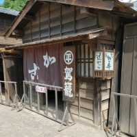 京都のハロウィンはお狐様！英語・中国語・韓国語パンフレットや看板も完備