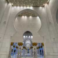 The magnificent Sheik Zayed Grand Mosque 