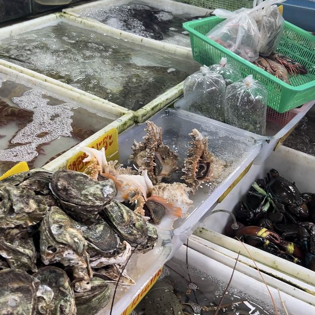 ตลาดของสดตัวเป็นๆ