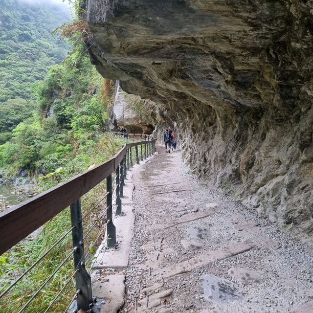 beautiful Shakadang Trail