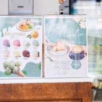 คาเฟ่เปิดใหม่ เขาหลัก พังงา La Malila Café 