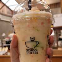 มาย้อนวัยเรียนที่ School Coffee กันค่า 😊📝