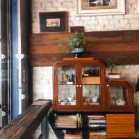 GROCER'S CAFÈ: ร้านกาแฟสุดคลาสสิกย่านปราณบุรี