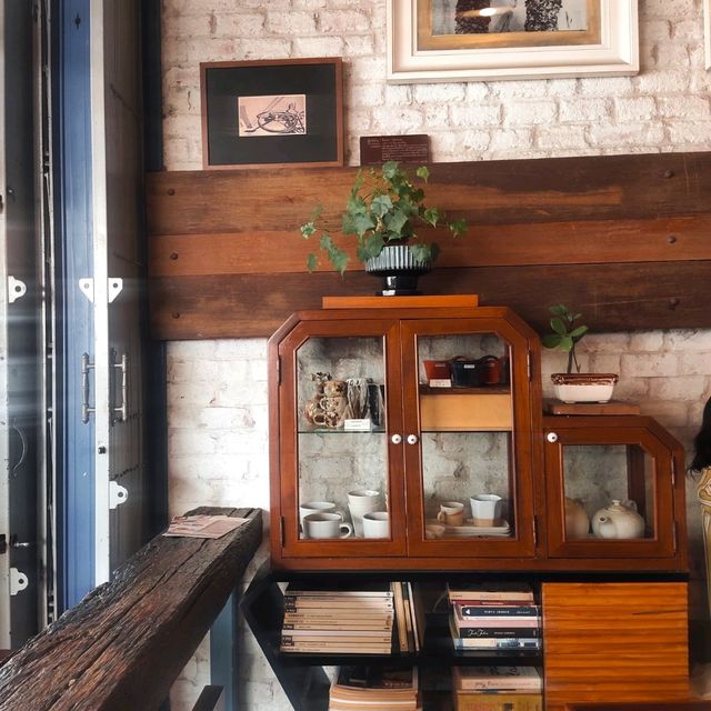 GROCER'S CAFÈ: ร้านกาแฟสุดคลาสสิกย่านปราณบุรี