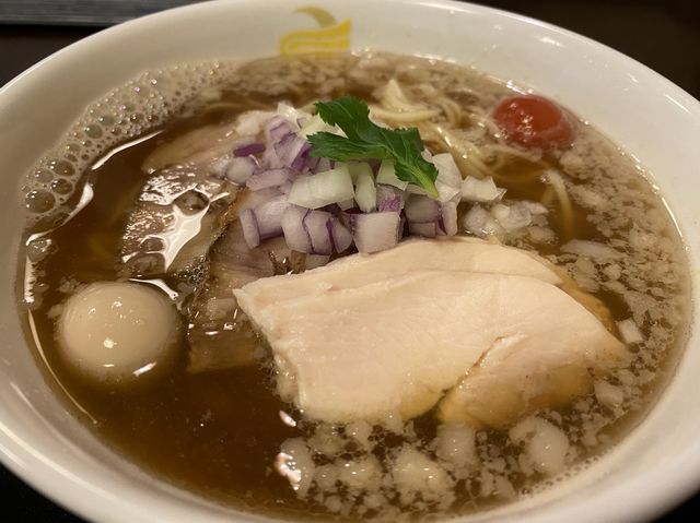 福岡・博多。自家製麺の『博多いりこそば』あります。中華そば『月光軒』