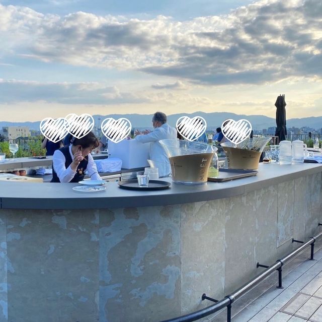 京都で話題のルーフトップバー🍸