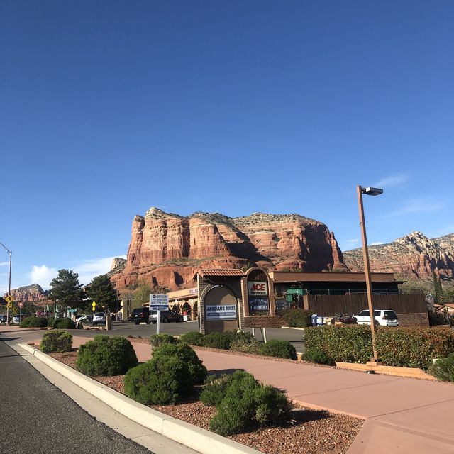 The stunning red rocks of Sedona ⛰️ 🌞 🌲 