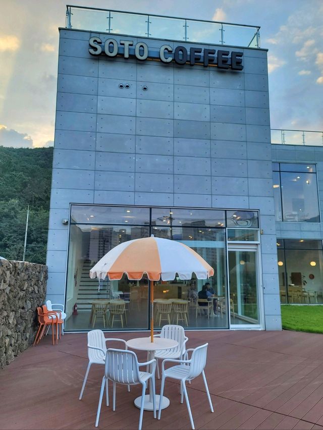 양산천 리버뷰 즐기는 포토존 가득한 소토커피☕️