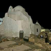 WHITE ASYMMETRICAL CHURCH IN MYKONOS!