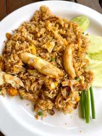 ร้านอาหารวิวสวย Seafood Club Bangsaen