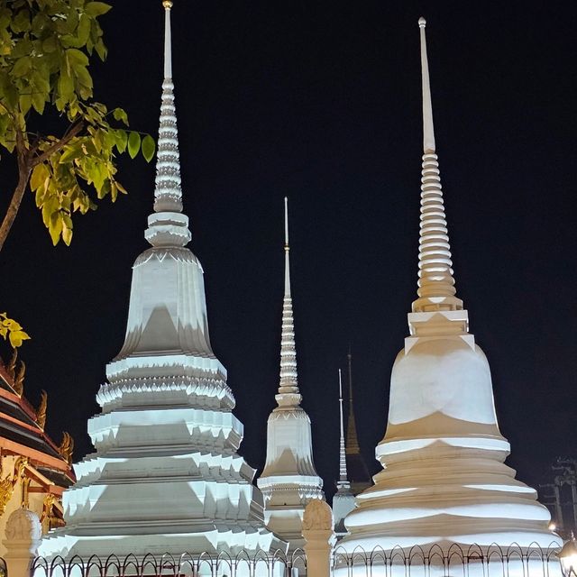 วัดระฆังโฆสิตารามวรมหาวิหาร