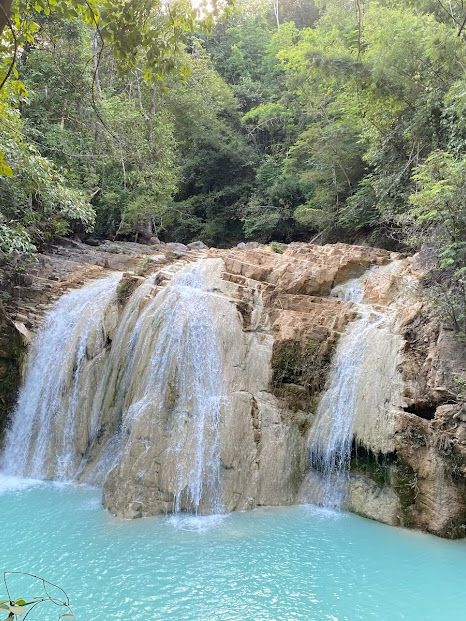 น้ำตกก้อหลวง